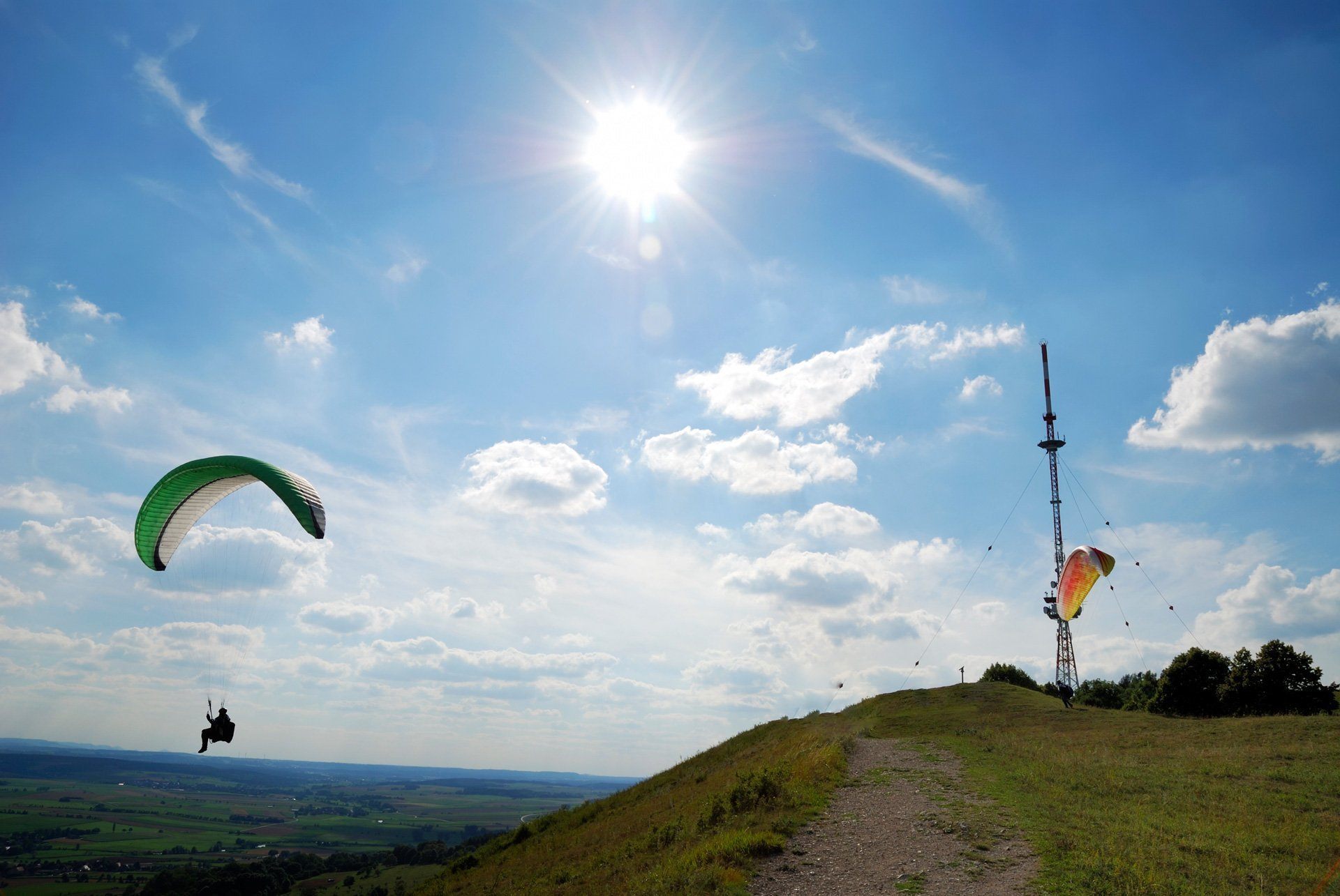 photodune-1116001-paraglider-l